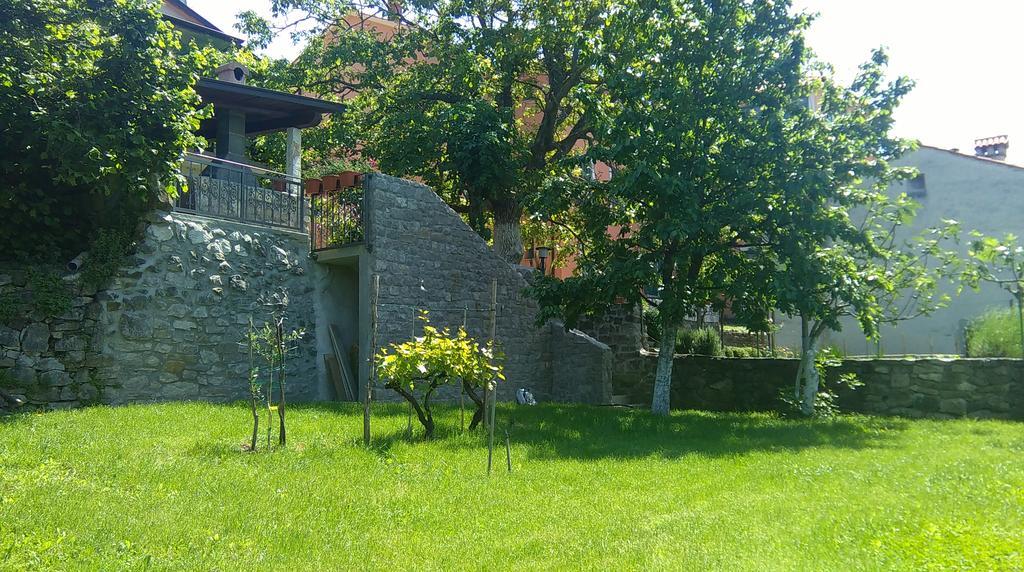Apartment Pud Oreh Roč Екстериор снимка