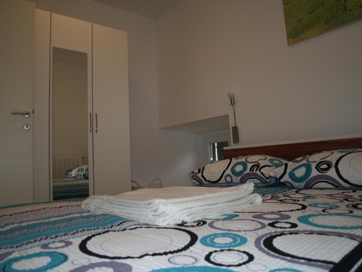 Apartment Pud Oreh Roč Стая снимка
