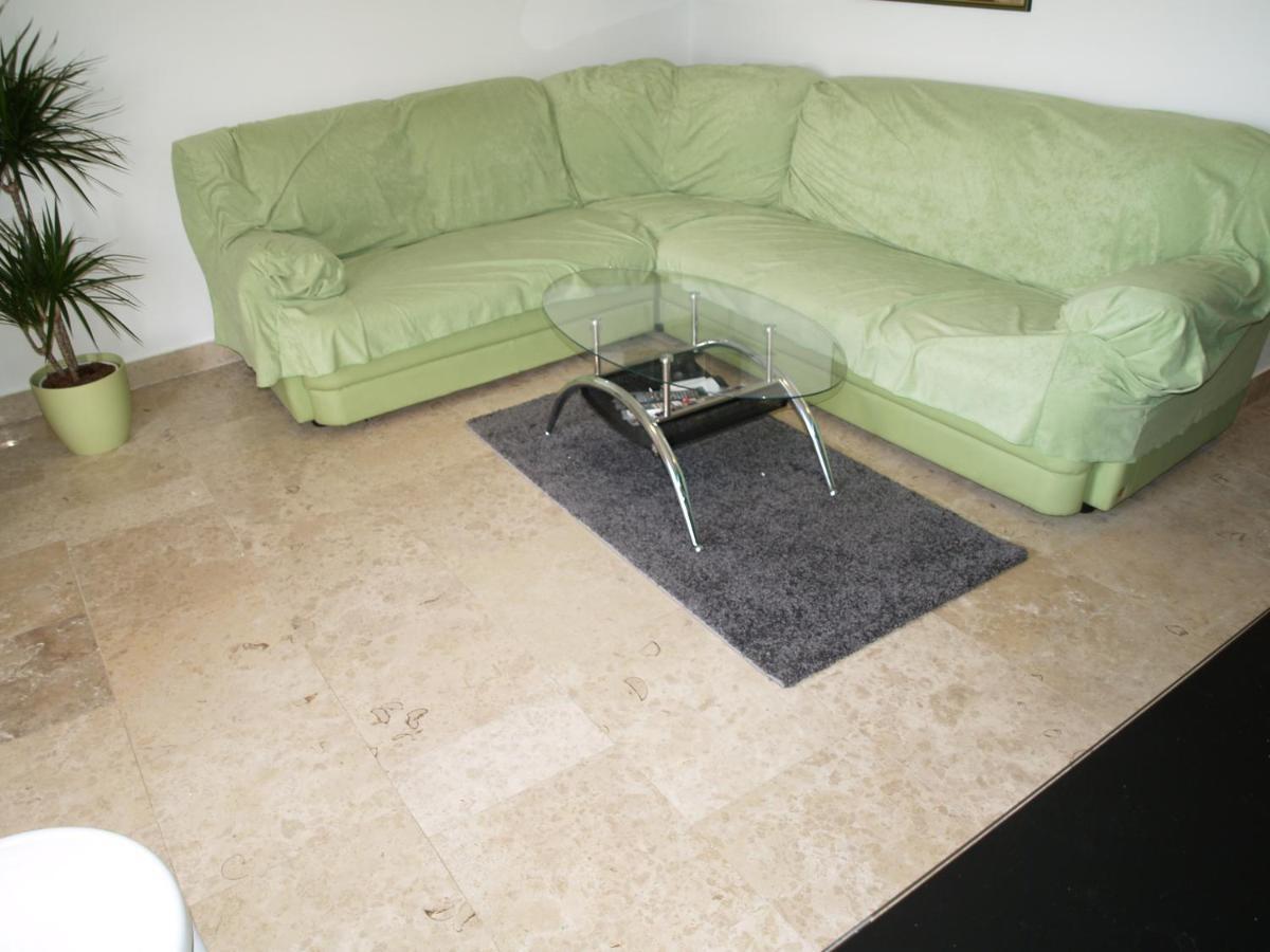 Apartment Pud Oreh Roč Стая снимка